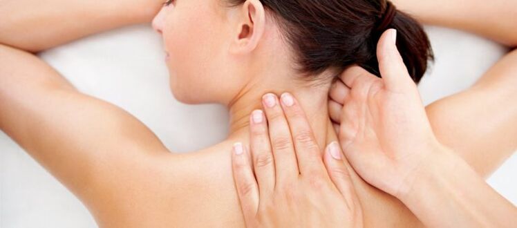 Izvođenje terapijske masaže za prevenciju cervikalne osteohondroze